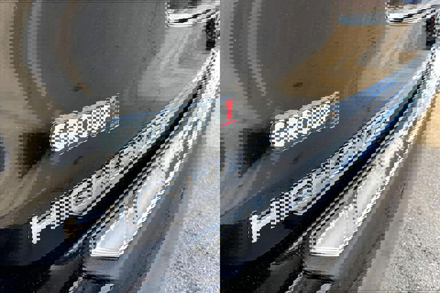 Used 2025 Toyota Highlander Platinum image 10