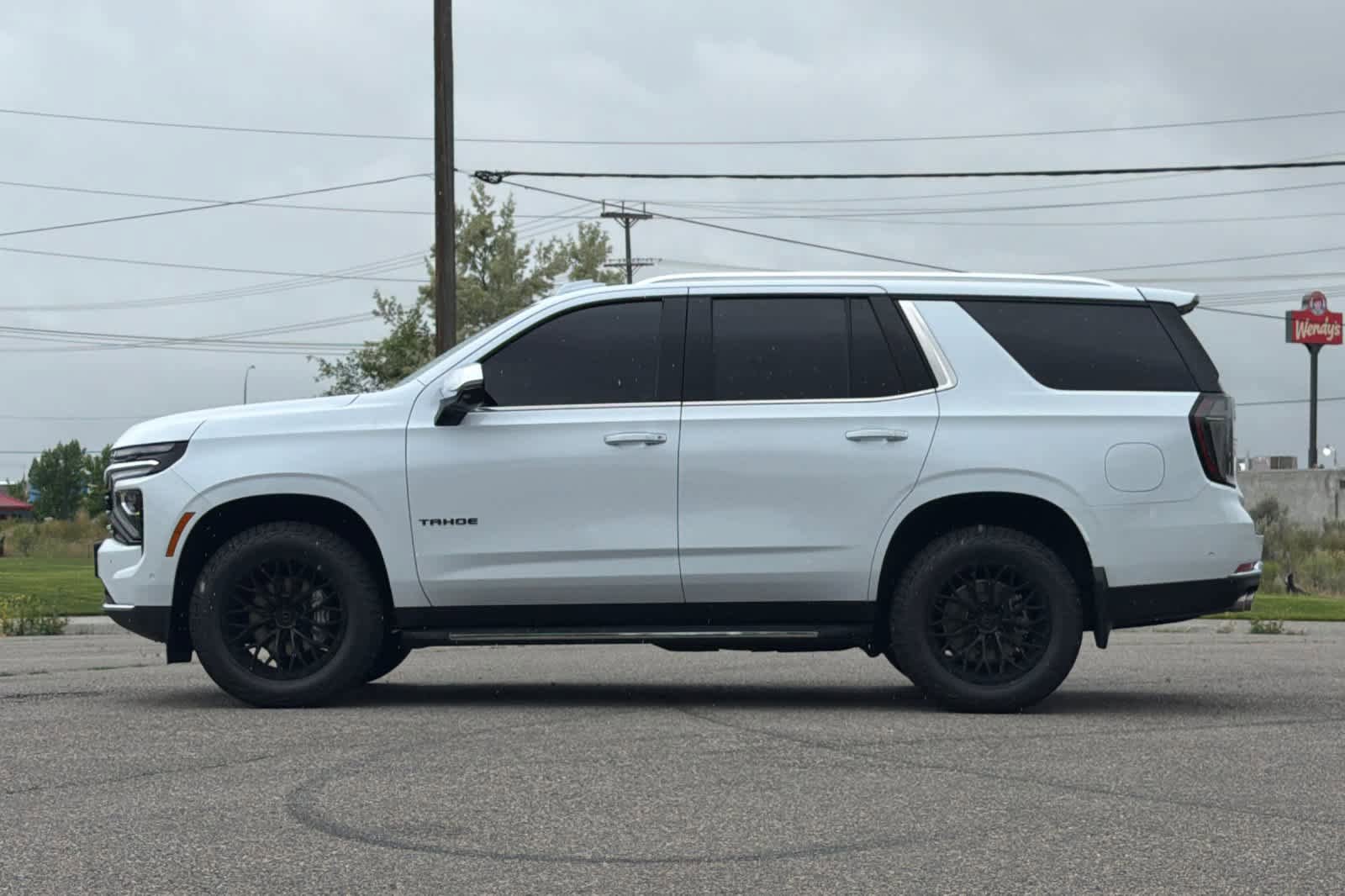 Used 2026 Chevrolet Tahoe Premier w/ Sun And Tow Package AWD/4WD image 5