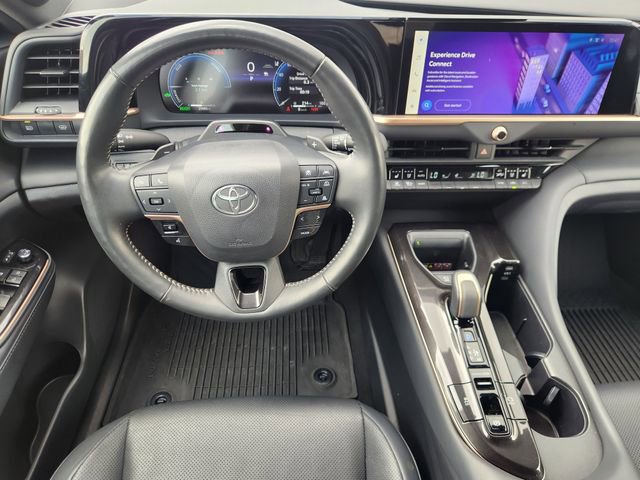 Used 2024 Toyota Crown Platinum image 25