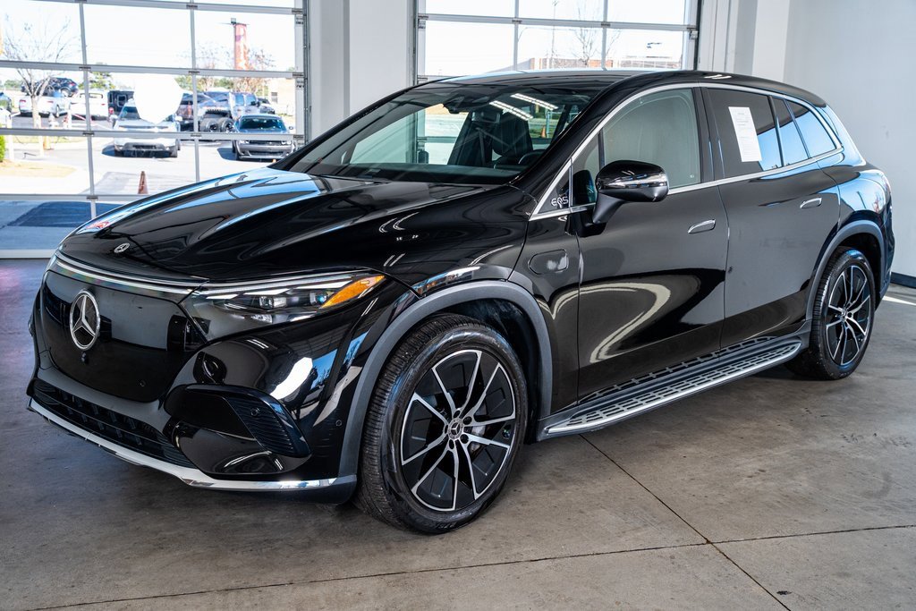 Used 2023 Mercedes-Benz EQS 450+ SUV image 11