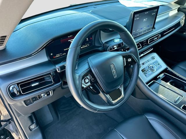 Used 2023 Lincoln Aviator 2WD w/ Premium Package image 9