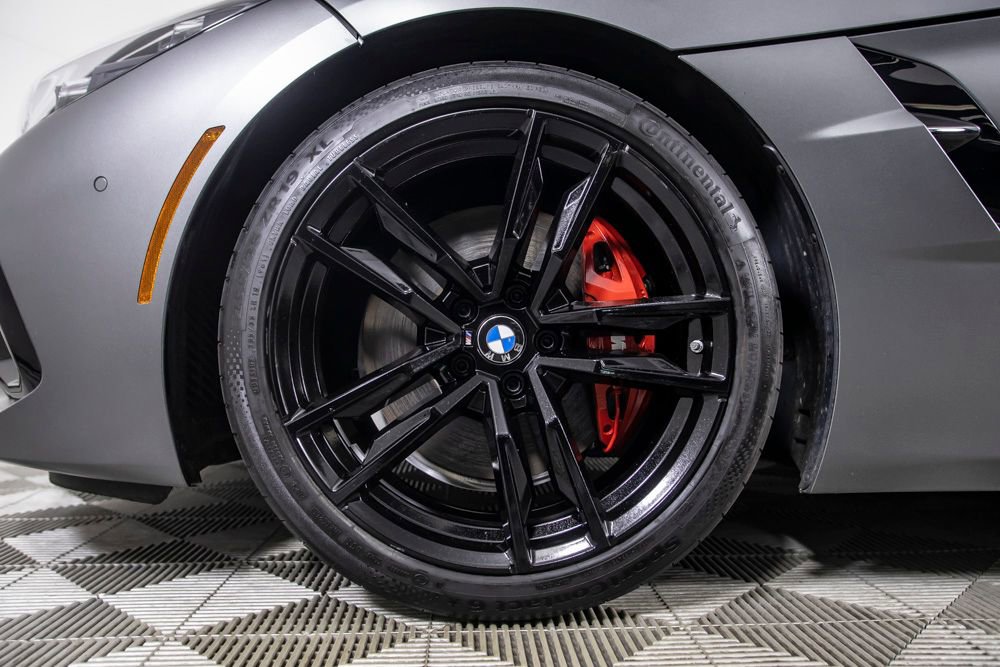 Used 2024 BMW Z4 M40i w/ Premium Package image 39