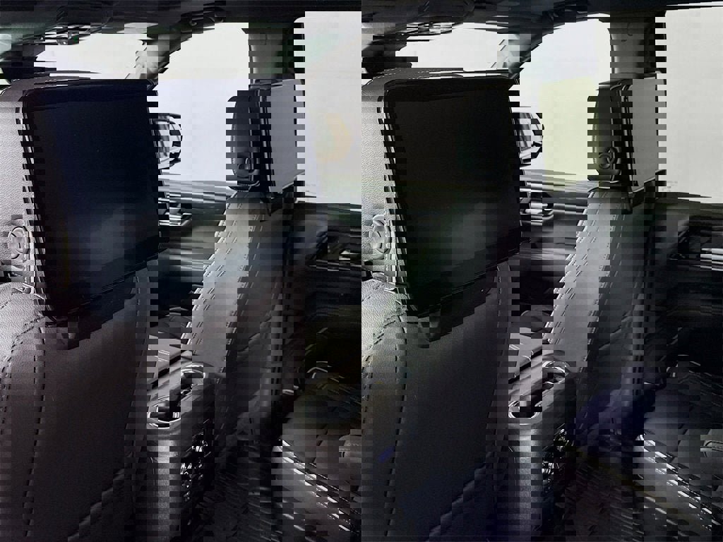 New 2026 GMC Yukon Elevation w/ Elevation Premium Package image 21