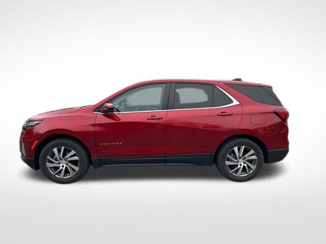 Used 2024 Chevrolet Equinox LT image 2