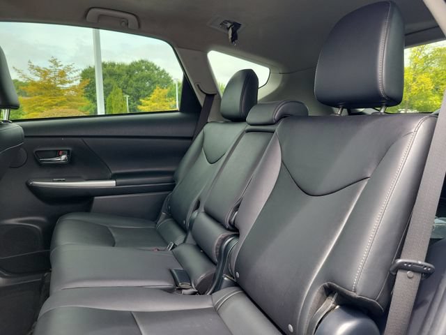 Used 2017 Toyota Prius V Five w/ Advanced Technology Package FWD image 9