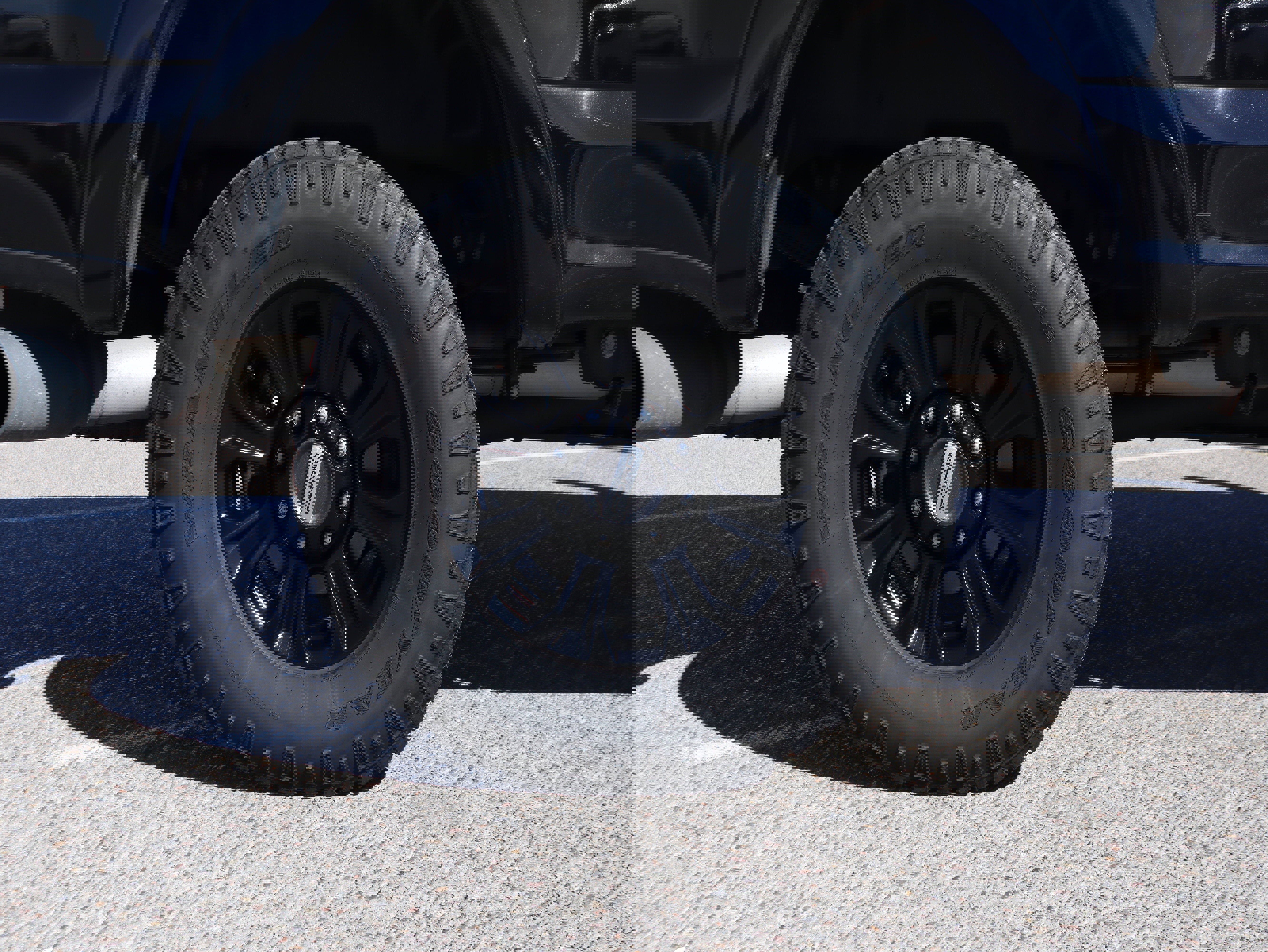 Used 2022 Ford F350 Platinum w/ Tremor Off-Road Package image 12