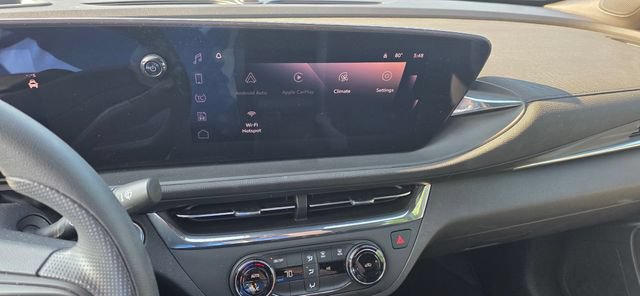 Used 2025 Buick Envista Preferred FWD image 10