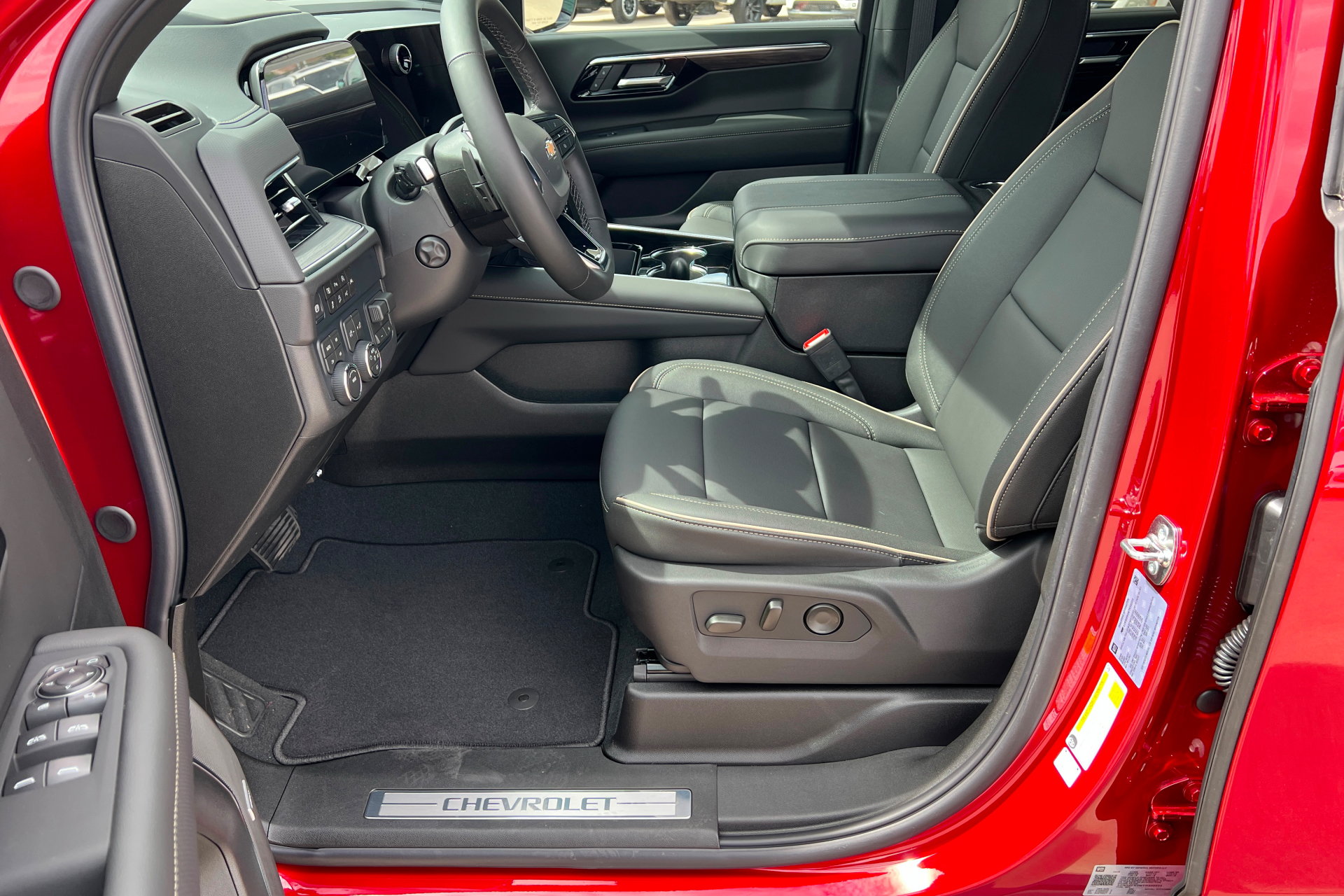 New 2026 Chevrolet Suburban Premier AWD/4WD image 18