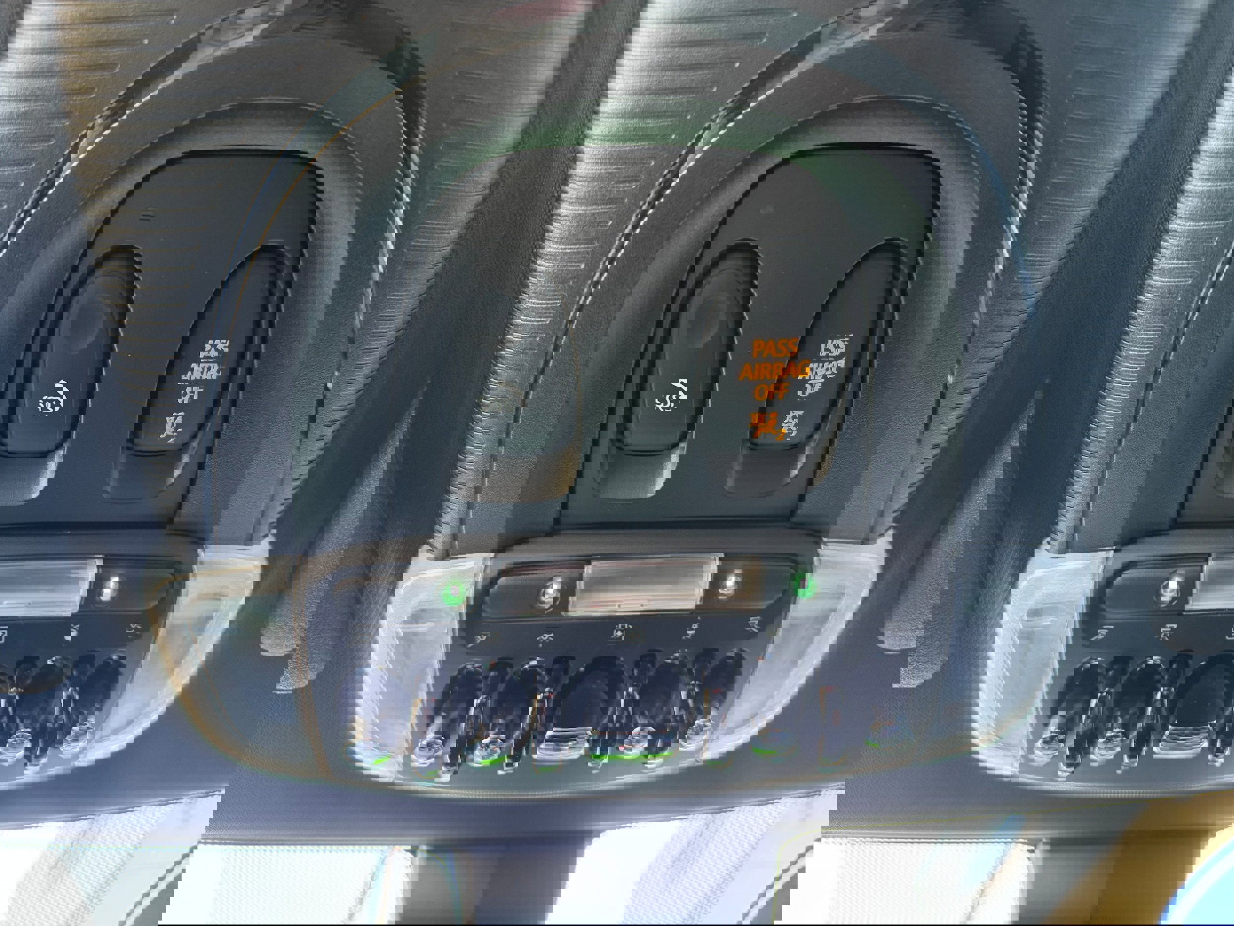 Used 2022 MINI Cooper S image 23