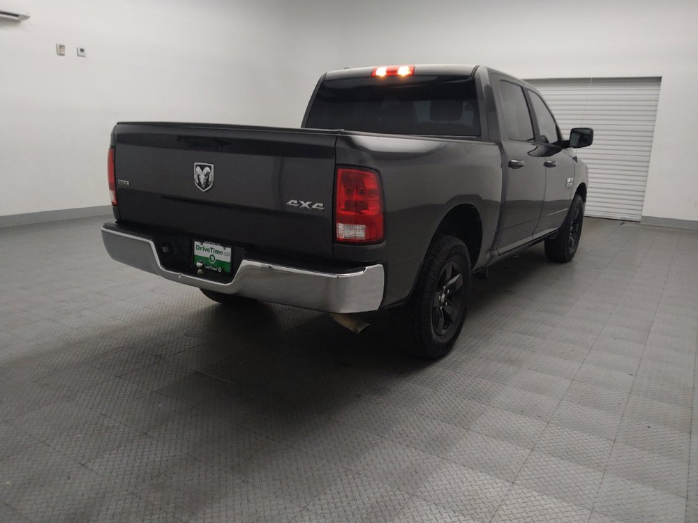Used 2021 RAM 1500 Classic SLT image 9