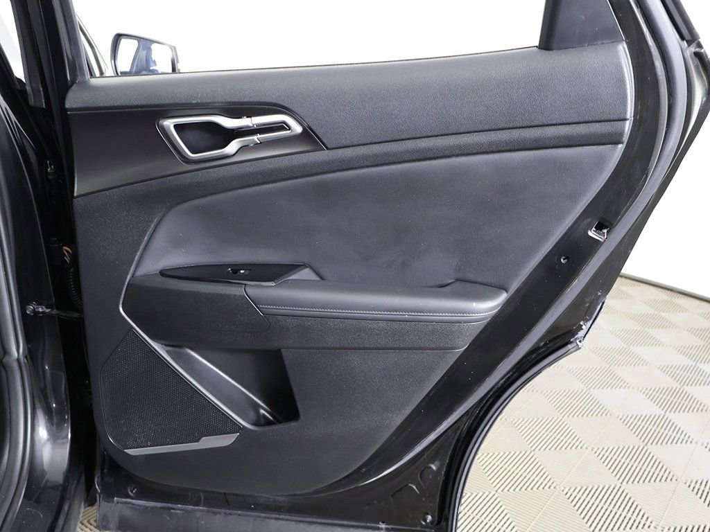 Used 2023 Kia Sportage EX FWD image 23