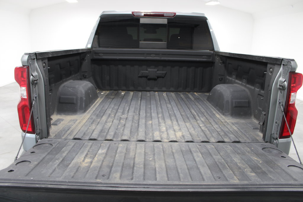 Used 2023 Chevrolet Silverado 1500 LTZ AWD/4WD image 17