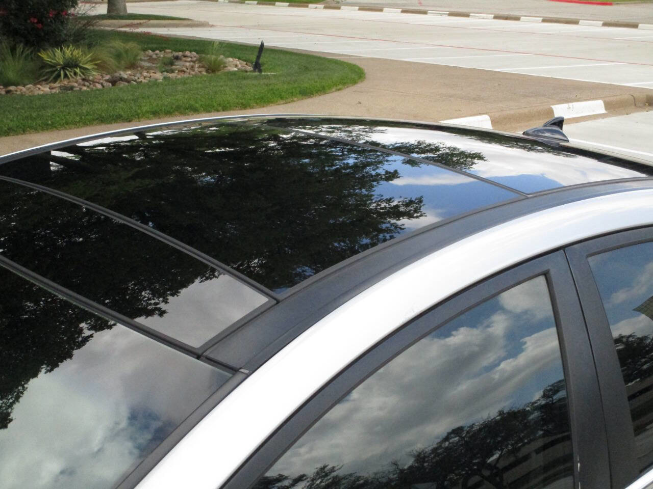 Used 2014 Hyundai Sonata Limited w/ Technology Package 05 FWD image 24