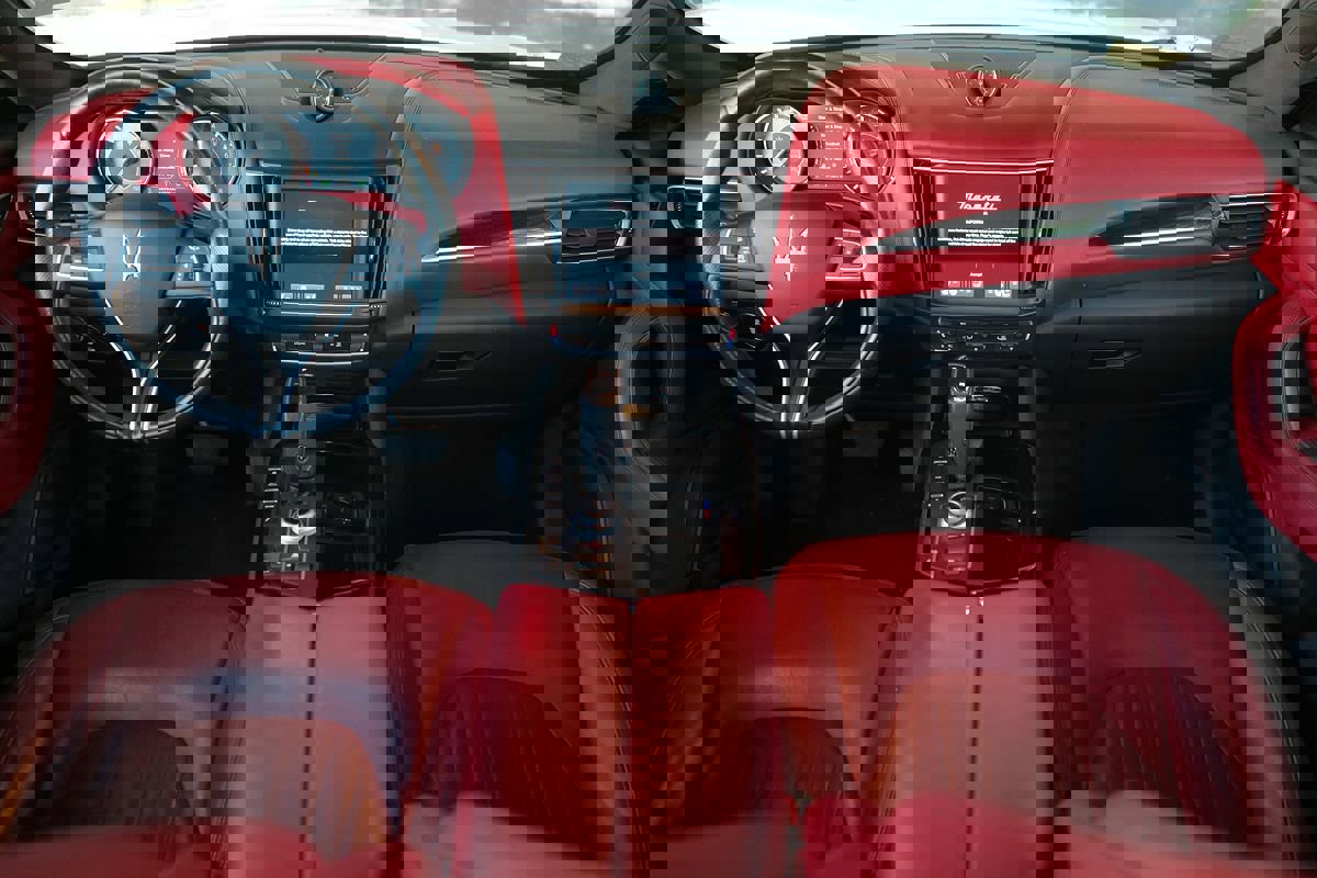 Used 2022 Maserati Levante Modena image 20