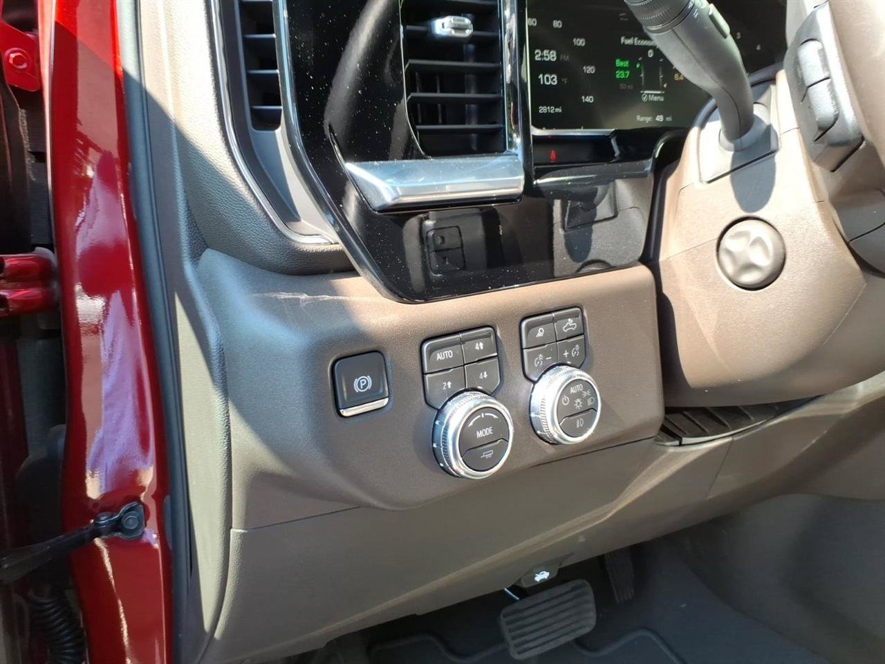 Used 2026 GMC Sierra 1500 SLT AWD/4WD image 7