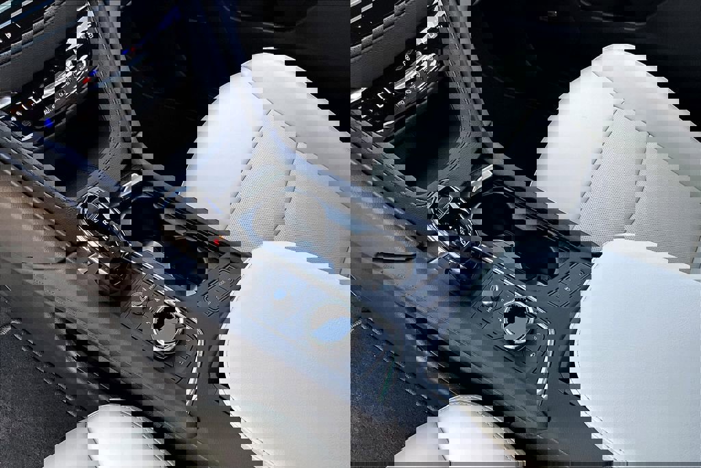 New 2025 Cadillac XT5 Sportv w/ LPO, Red Accent Package image 8