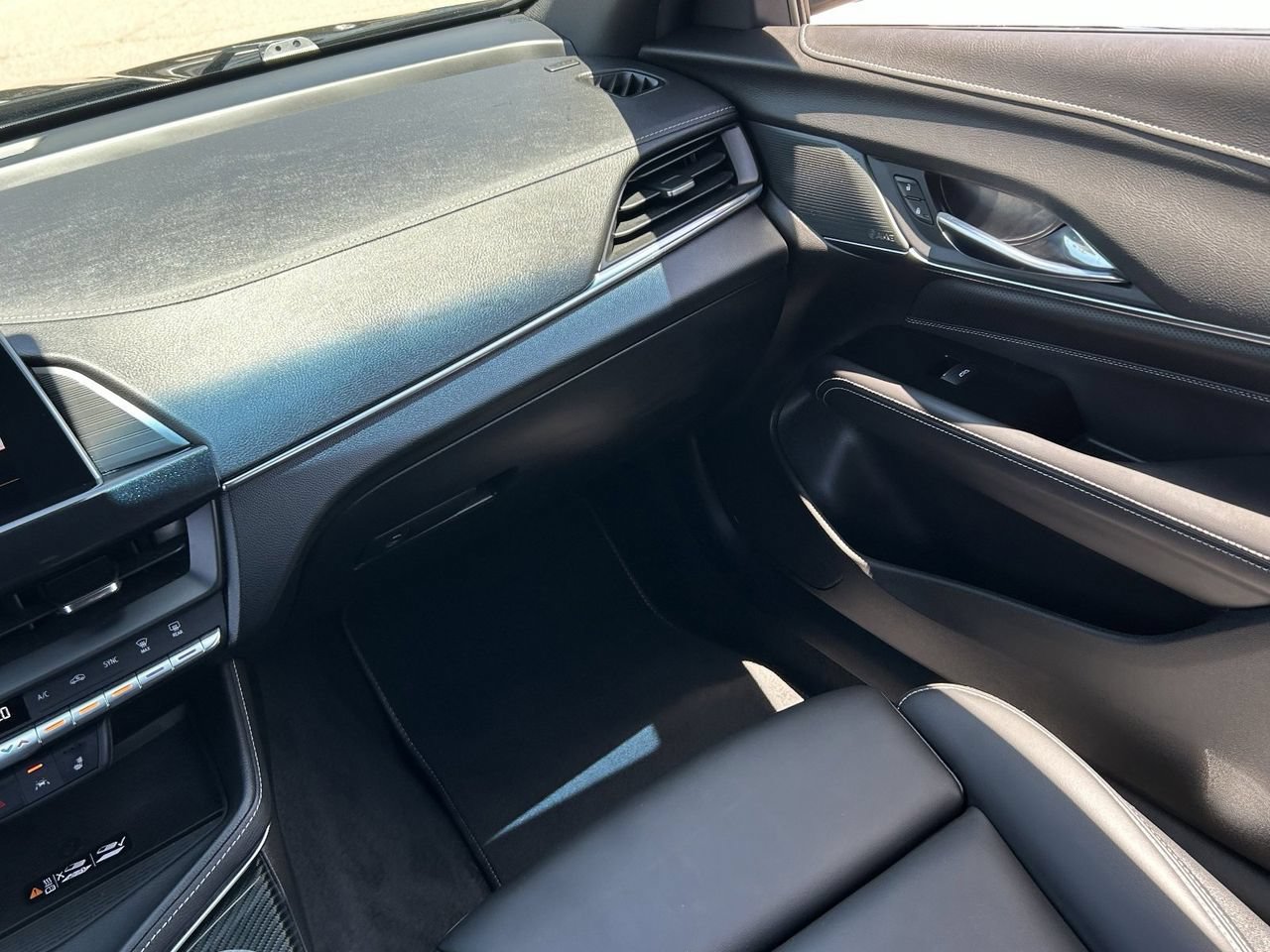 Used 2022 Cadillac CT4 V Blackwing w/ Driver Assist Package RWD image 18
