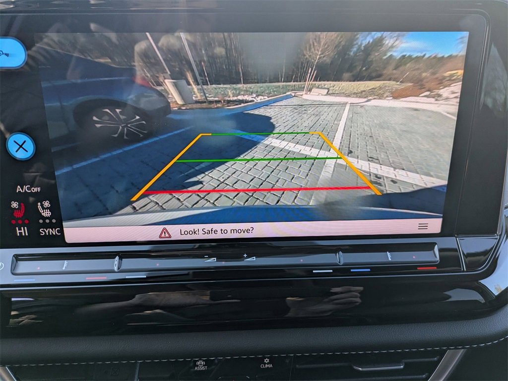 Used 2024 Volkswagen Atlas SE image 24