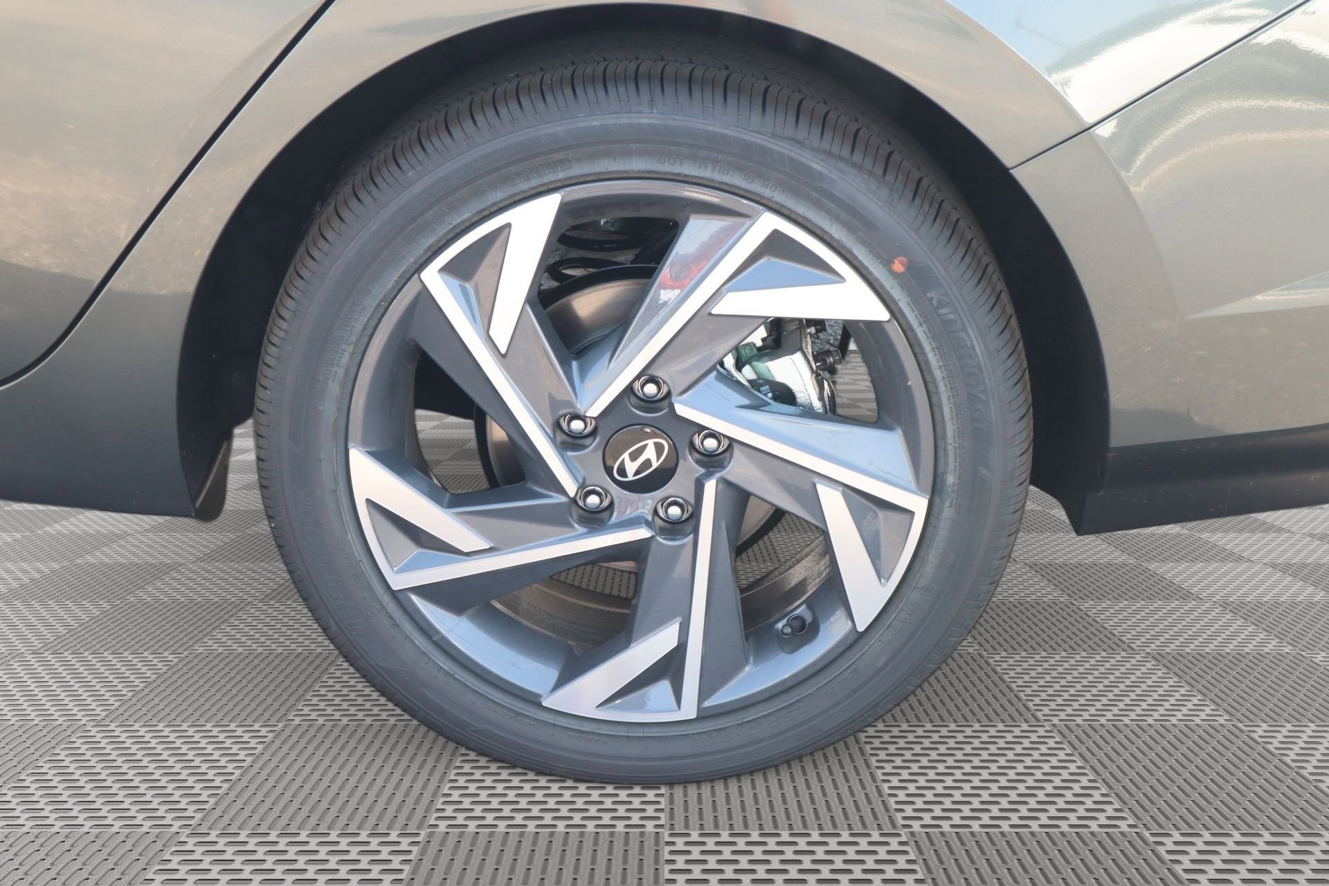 New 2025 Hyundai Elantra Limited image 5