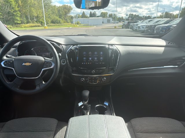 Used 2023 Chevrolet Traverse LT w/ Rear Camera Mirror Package AWD/4WD image 15