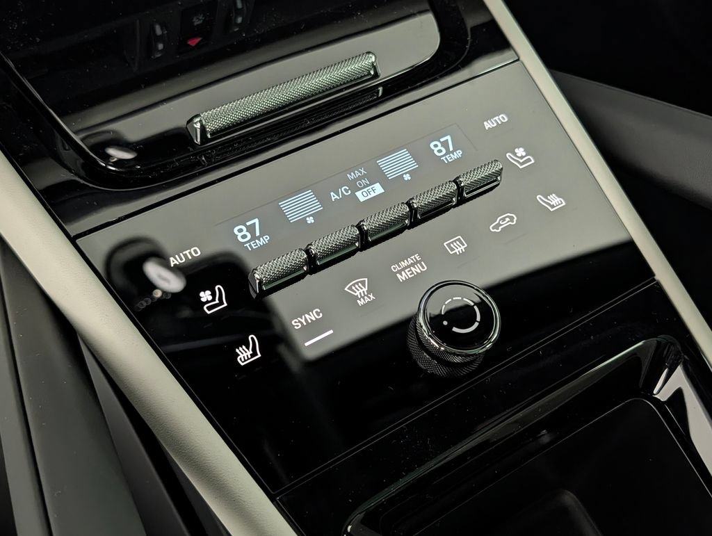 New 2026 Porsche Cayenne AWD/4WD image 32