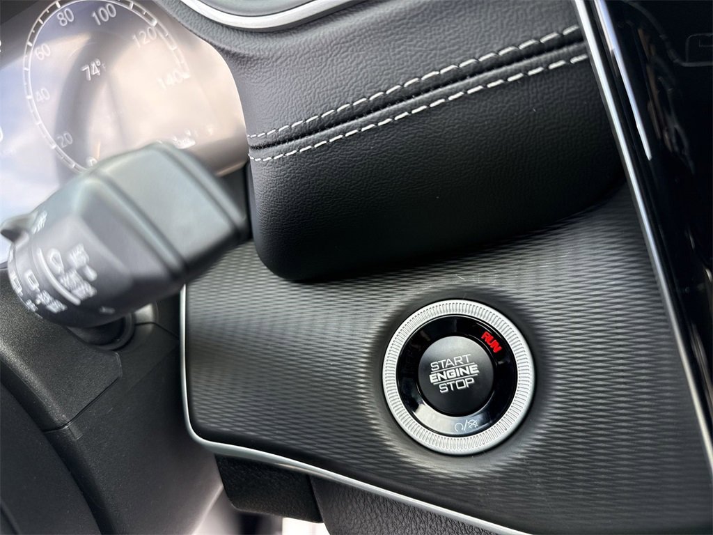 New 2025 Jeep Grand Cherokee Laredo X w/ Luxury Tech Group I image 19