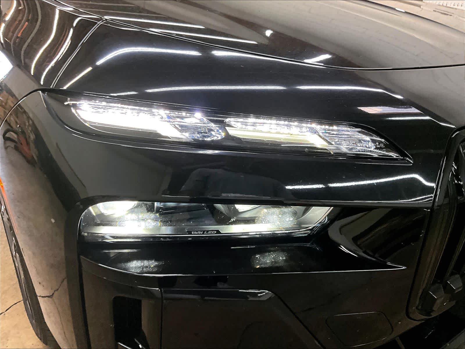 Used 2023 BMW i7 xDrive60 AWD/4WD image 30