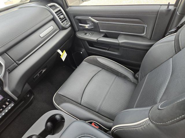 Used 2026 RAM 2500 Laramie AWD/4WD image 38
