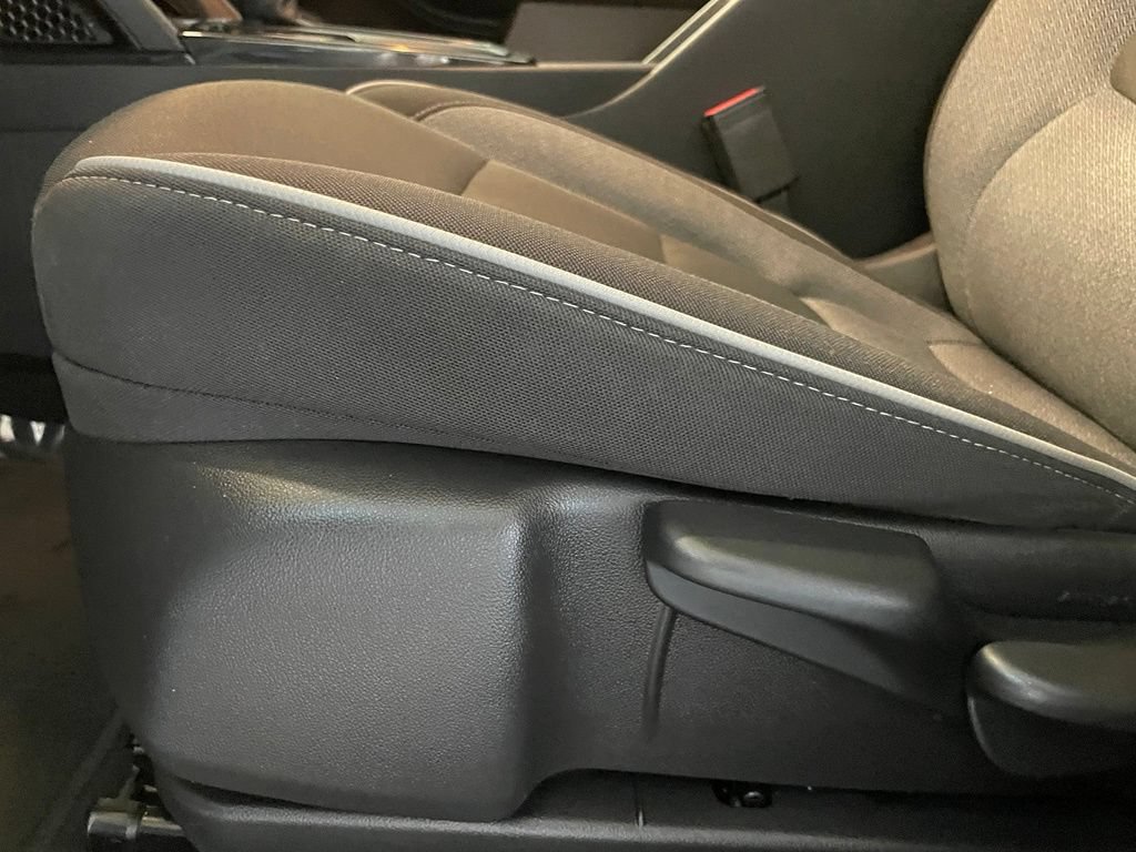 Used 2025 Chevrolet TrailBlazer LT FWD image 12