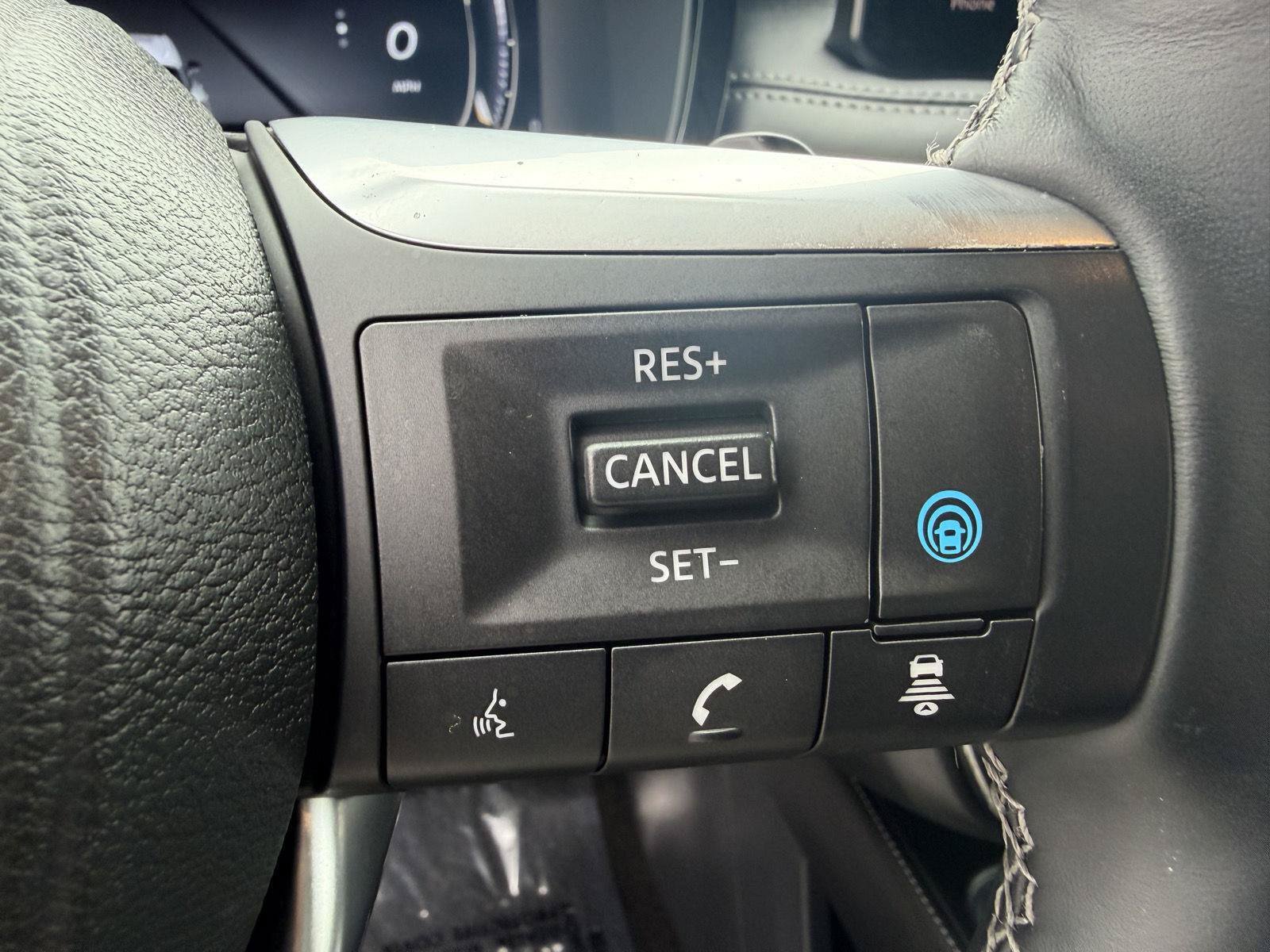 Used 2025 INFINITI QX60 Sensory w/ Vision Package AWD/4WD image 16