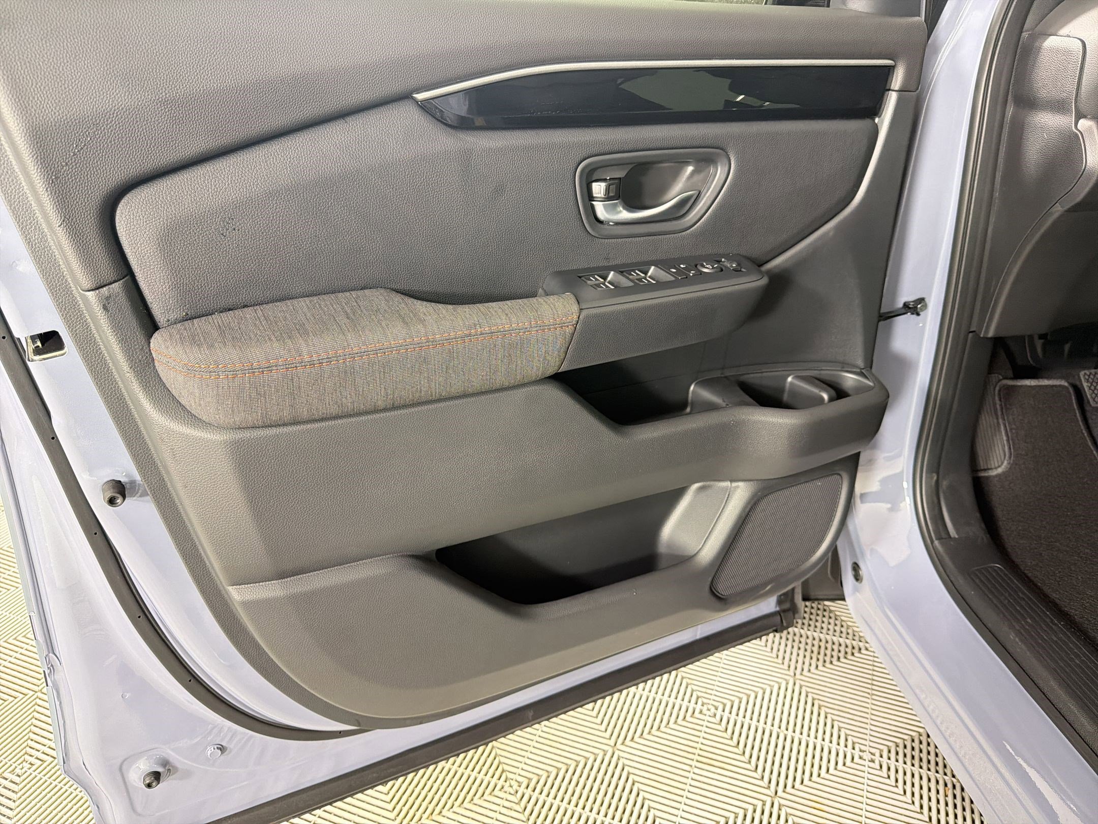 New 2026 Honda Pilot Sport image 13