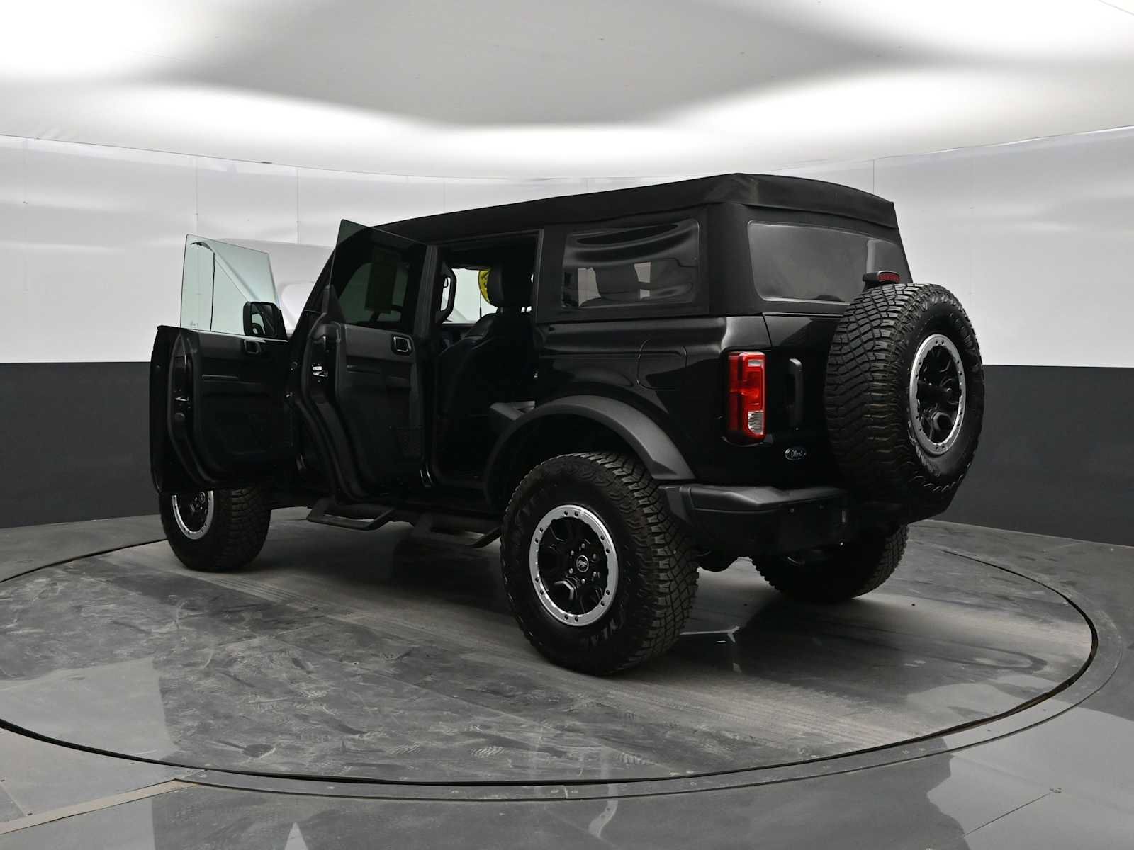 Used 2024 Ford Bronco Black Diamond w/ Sasquatch Package AWD/4WD image 44