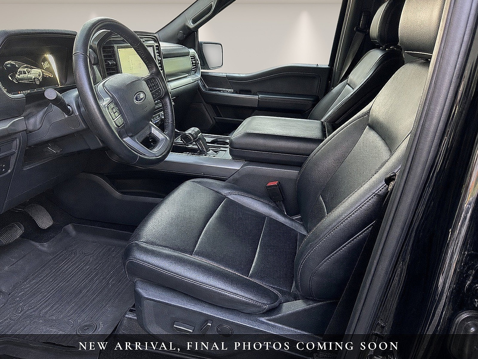 Used 2025 Ford F150 Lariat w/ Equipment Group 501A Mid AWD/4WD image 9