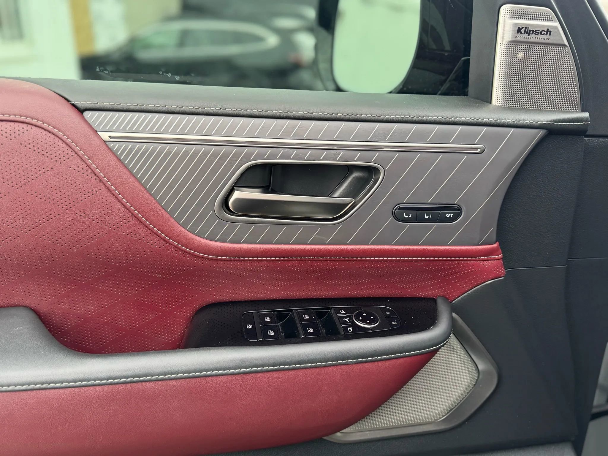 Used 2025 INFINITI QX80 Autograph image 13