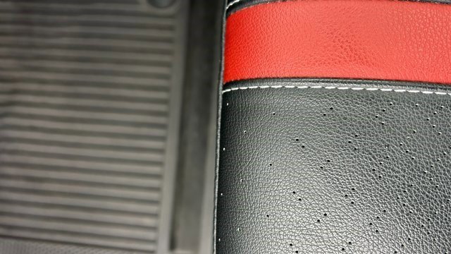 Certified 2024 Chevrolet Traverse RS w/ LPO, Floor Liner Package image 17