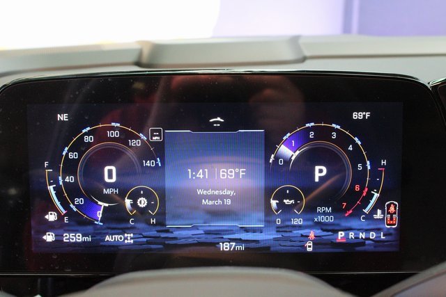 New 2025 Chevrolet Suburban Premier image 25