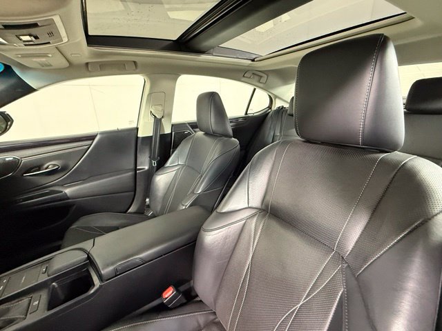 Used 2019 Lexus ES 350 w/ Accessory Package FWD image 15