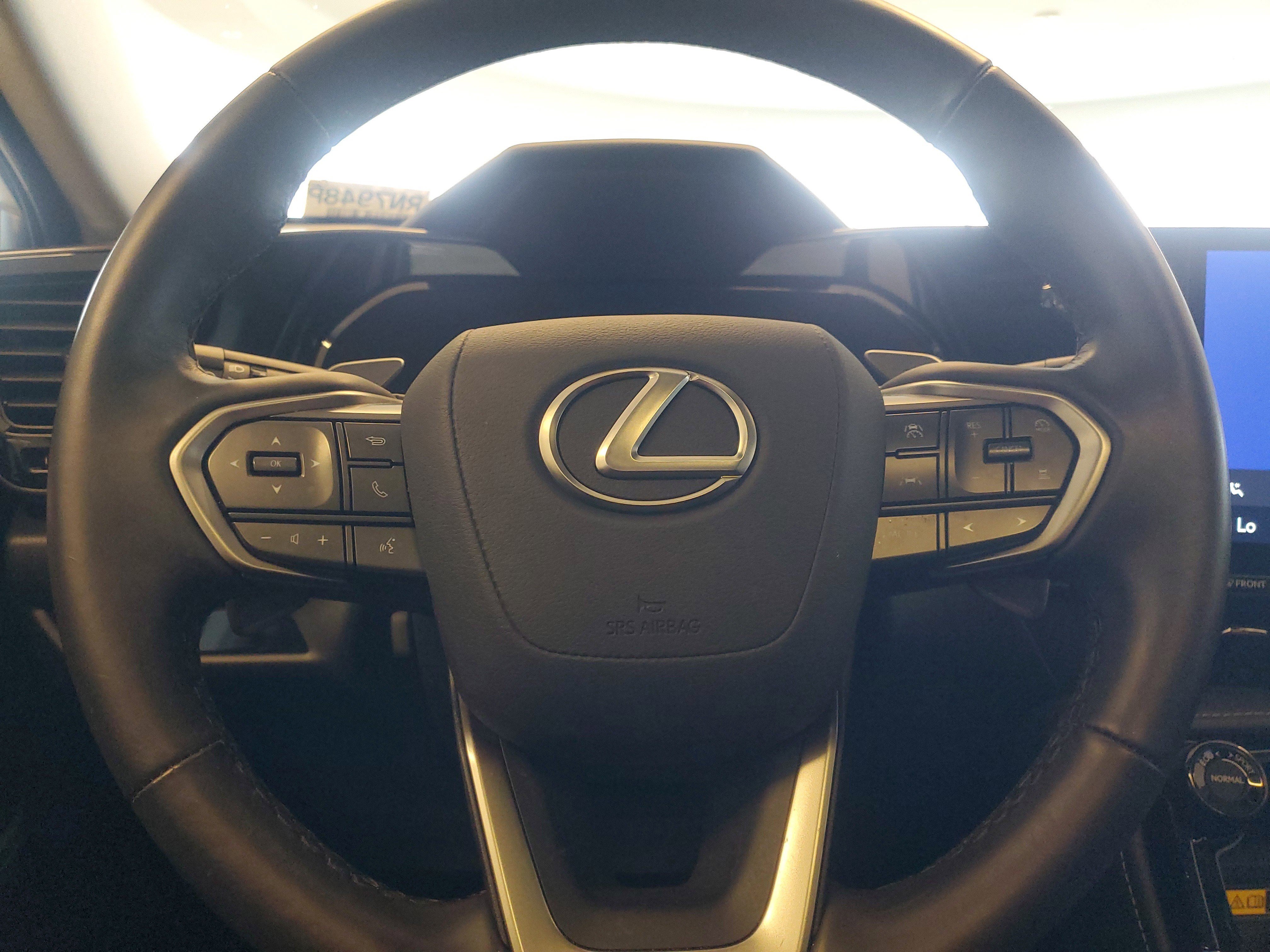 Used 2025 Lexus NX 250 FWD w/ Accessory Package (Z1) image 25