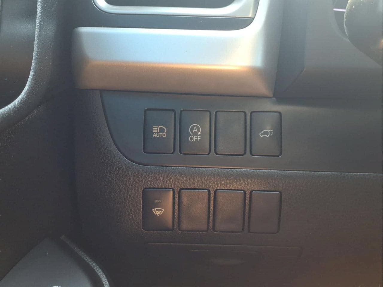 Used 2019 Toyota Highlander Plus FWD image 26