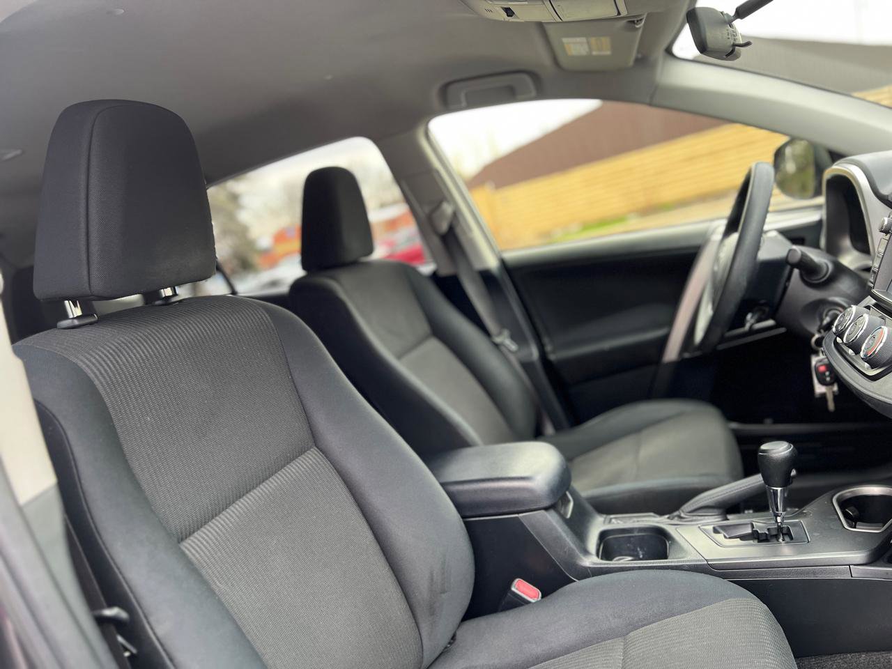 Used 2016 Toyota RAV4 LE AWD/4WD image 41