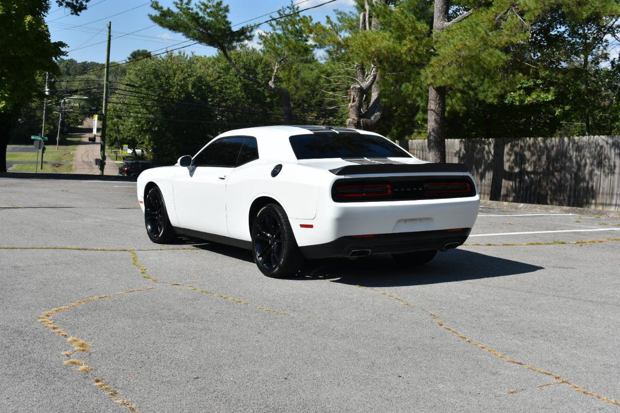 Used 2016 Dodge Challenger SXT w/ Blacktop Package RWD image 4