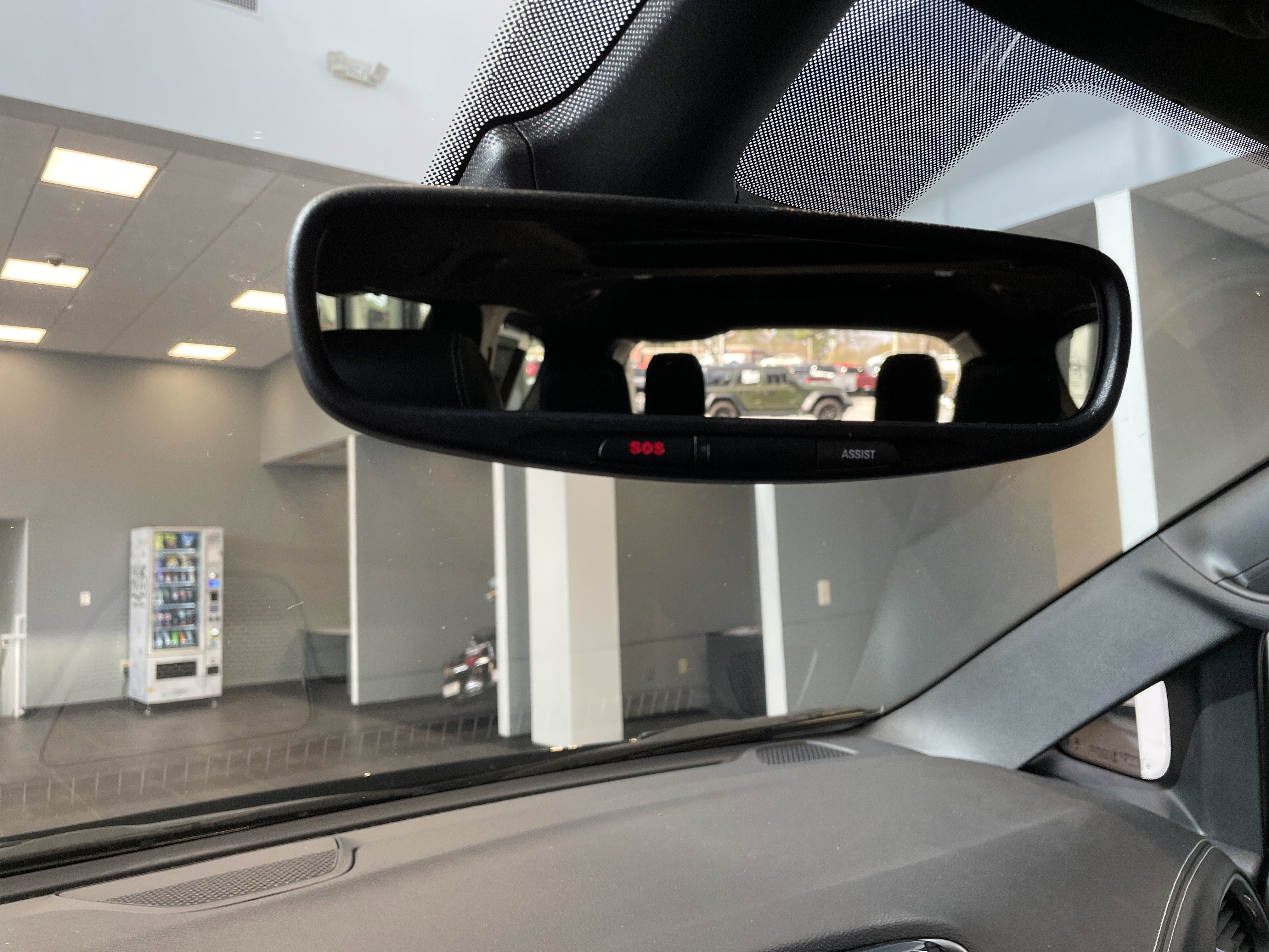 New 2026 Chrysler Pacifica Limited w/ Uconnect Theater Family Group FWD image 30