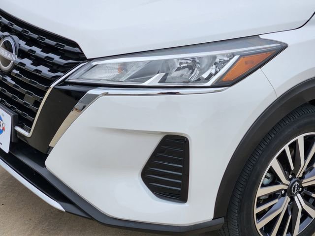 Used 2023 Nissan Kicks SV image 9