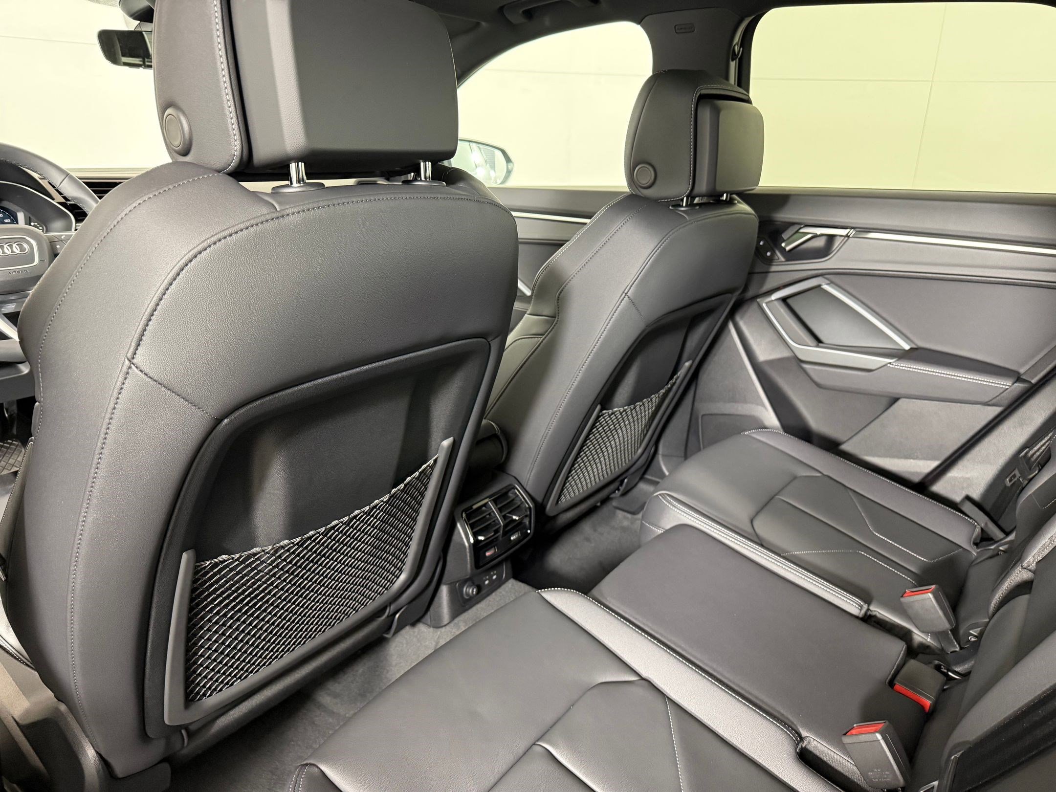 New 2025 Audi Q3 2.0T Premium image 22