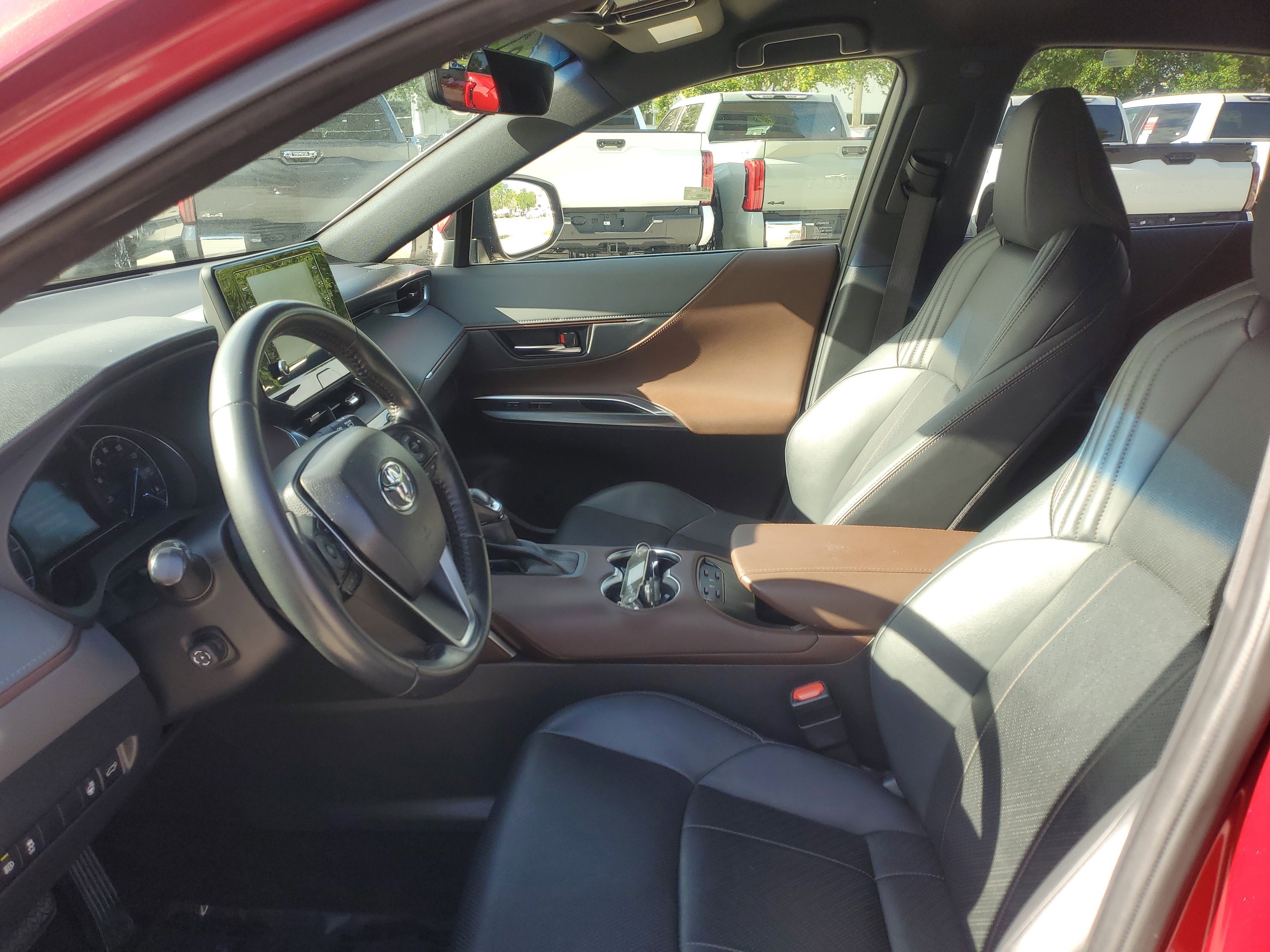 Certified 2021 Toyota Venza XLE w/ Softex Package AWD/4WD image 16