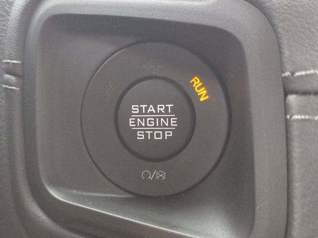 New 2026 Jeep Wrangler Sahara w/ Technology Group AWD/4WD image 28