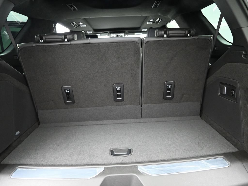New 2026 Cadillac Escalade Platinum Sport AWD/4WD image 15
