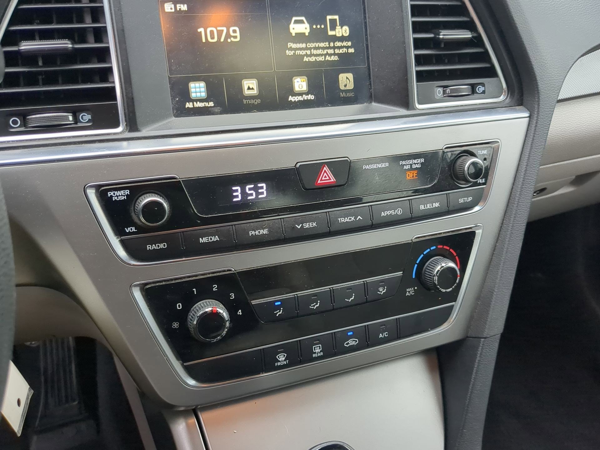 Used 2016 Hyundai Sonata SE w/ Cargo Package image 17