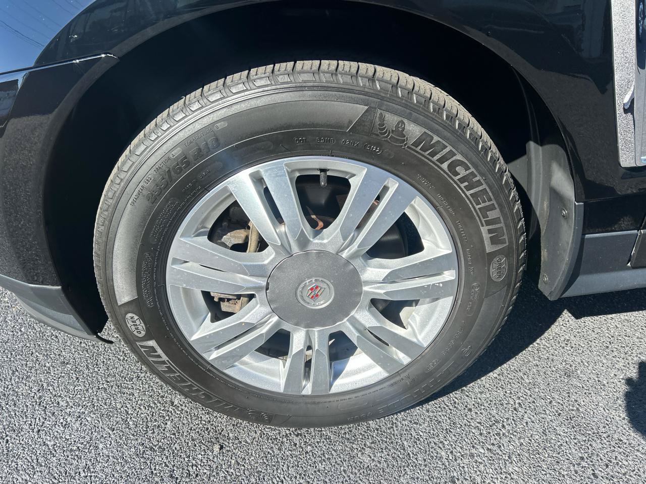Used 2015 Cadillac SRX Luxury w/ Driver Awareness Package FWD image 9