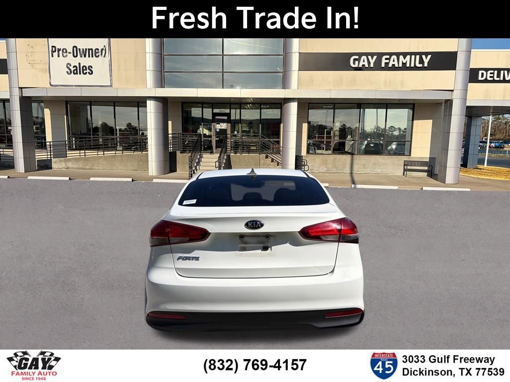 Used 2017 Kia Forte LX image 8